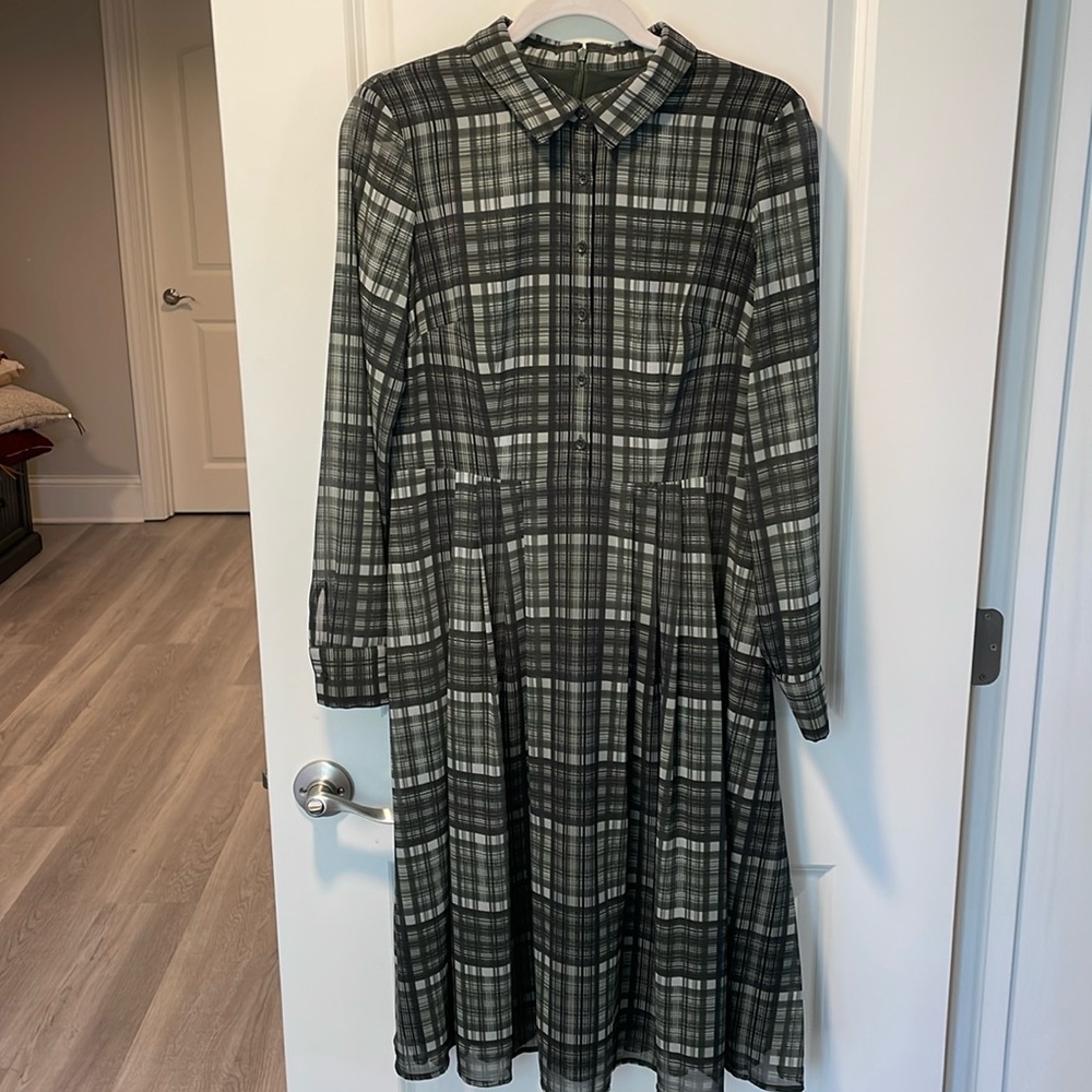 Gal Meets Glam Collection Dress